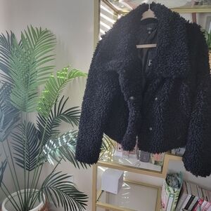 BNWT Black Faux Fur Teddy Coat in Women's Size Large